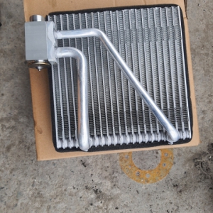 DÀN LẠNH XE UD GWE 370