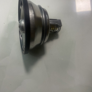 Van hằng nhiệt động cơ xe UD