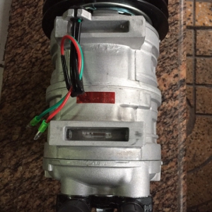 MÁY NÉN LẠNH CHO XE TẢI ĐÔNG LẠNH VALEO TM21 - 24V